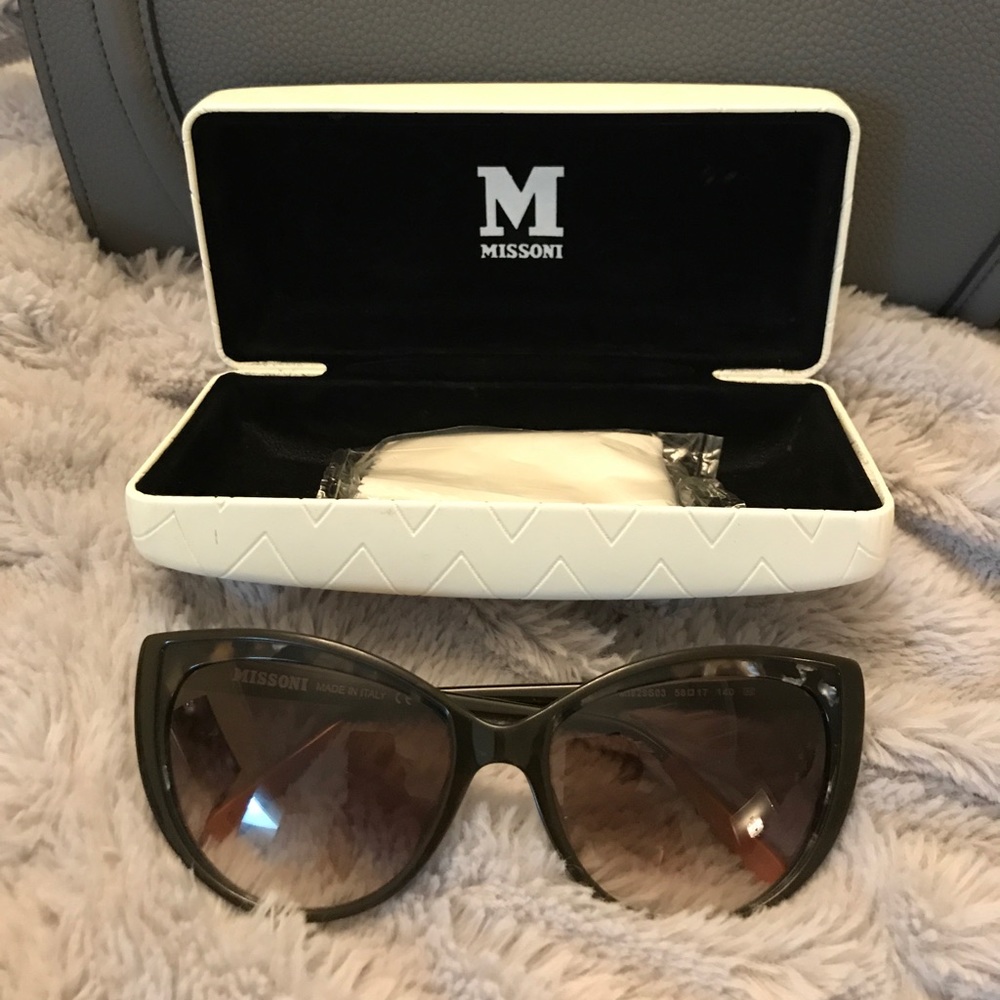 Missoni cat eye sunglasses.